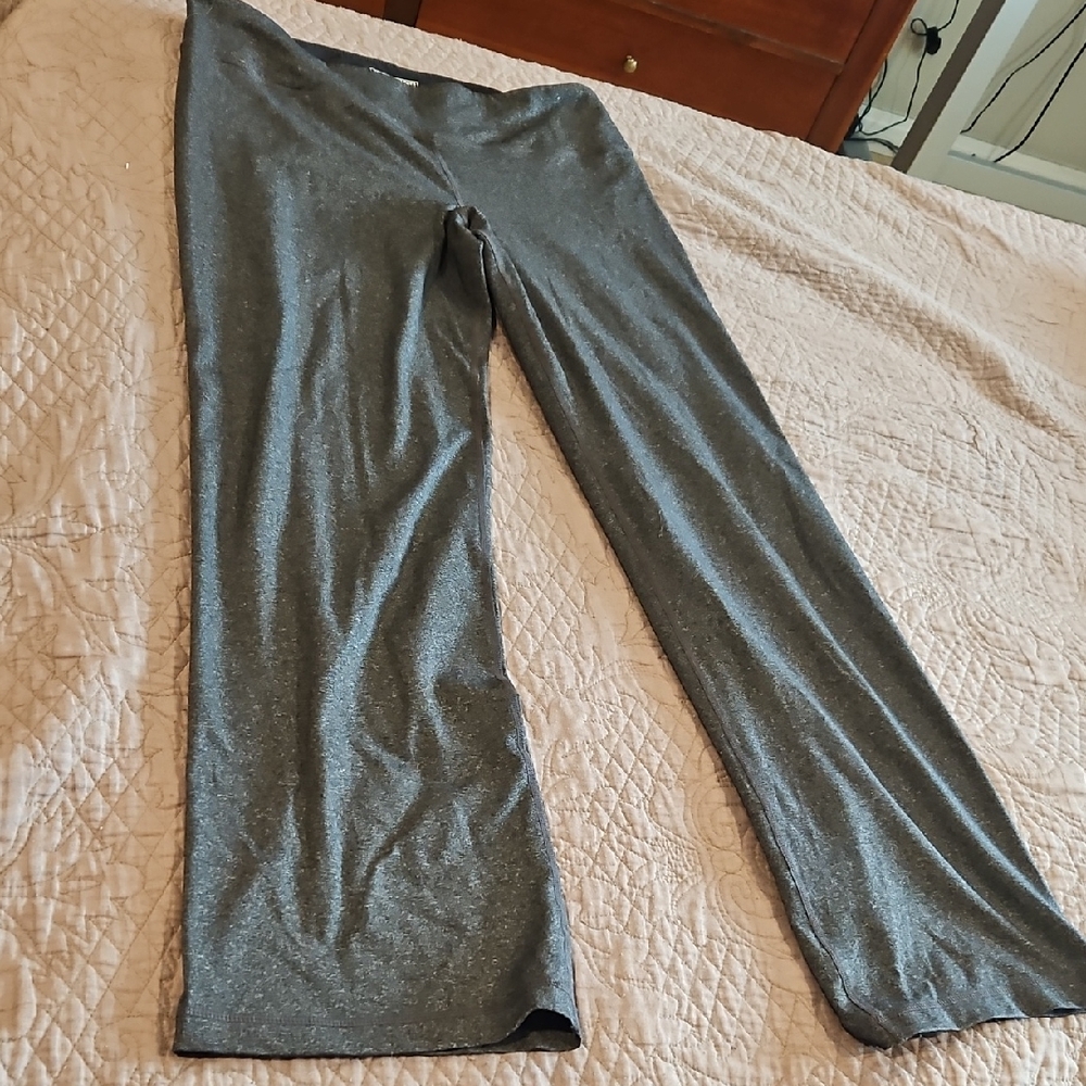 Kirkland Yoga Pants, Gray ,Large Short